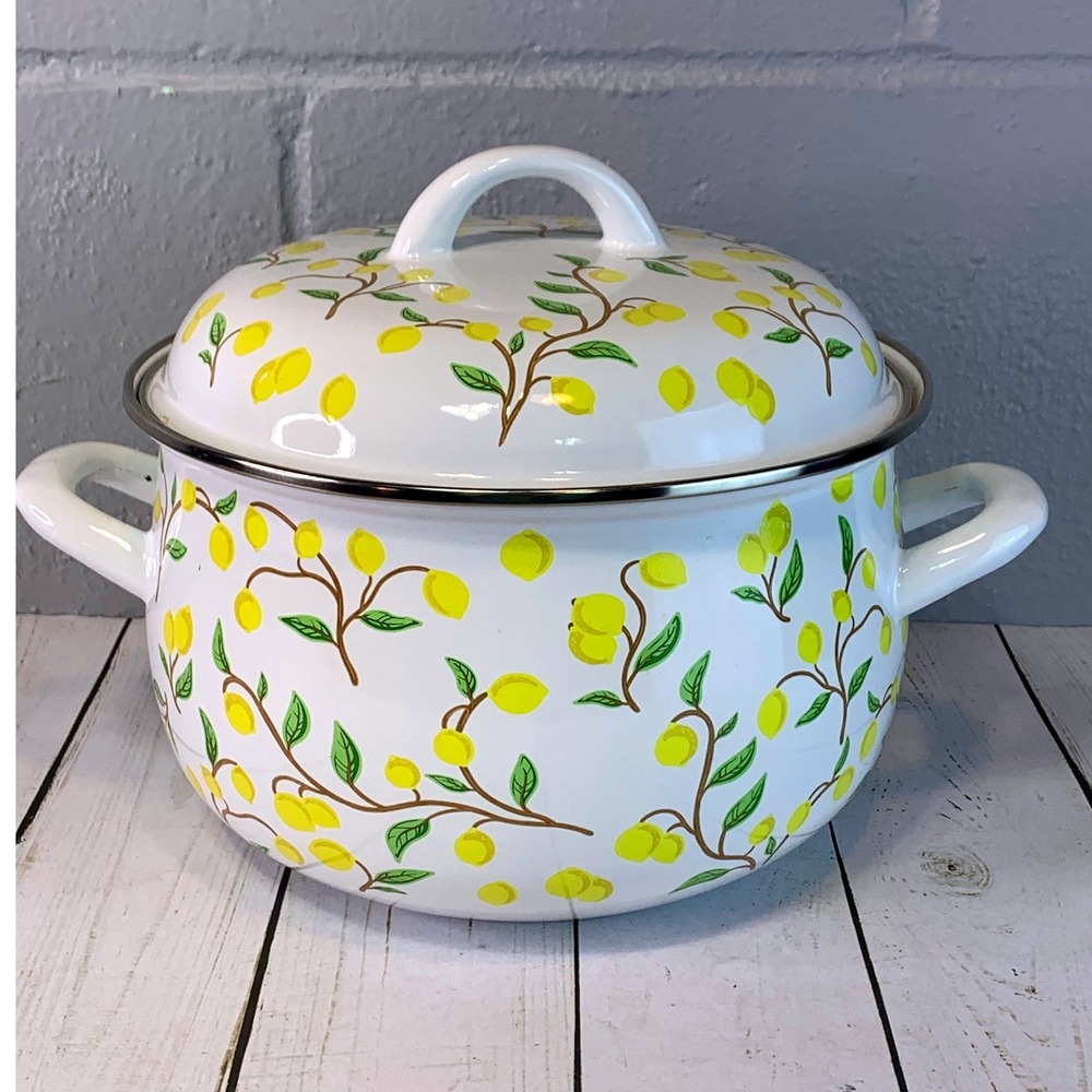Crofton Cottagecore Lemon Print Enamel Dutch Oven Stockpot  White Yellow